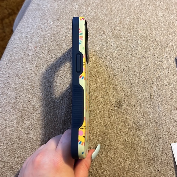 iPhone 13 Pro Case. I bought the wrong case size, so trying to sell it. - Picture 3 of 4